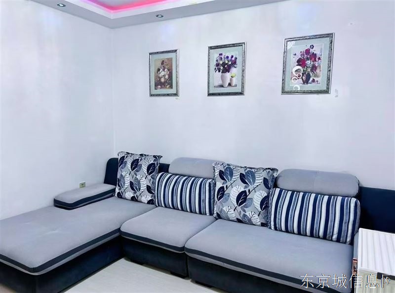 出售家里闲置一套沙发